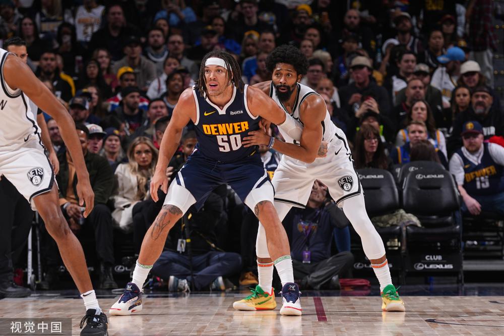 以强势的姿 以强势的姿